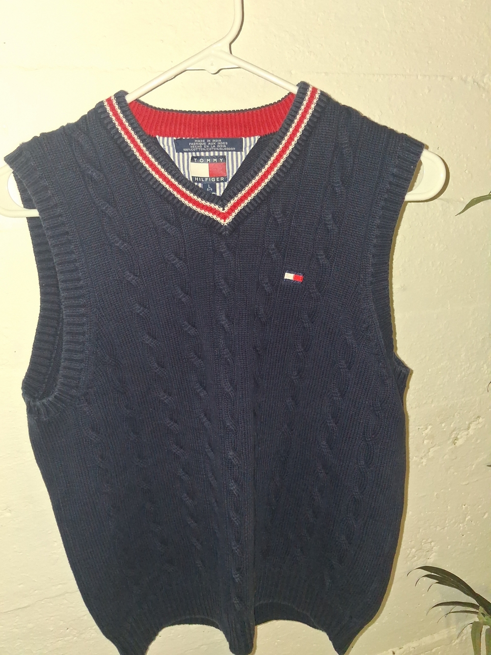 Tommy Hilfiger Navy Cable-Knit V‑Neck Sweater Vest with Red & White Trim